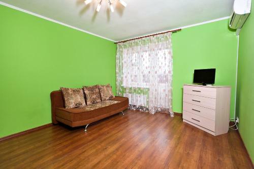 Apartments On Adoratskogo 4