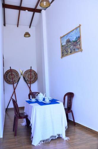 Hostal Kandyan White Holiday Homes