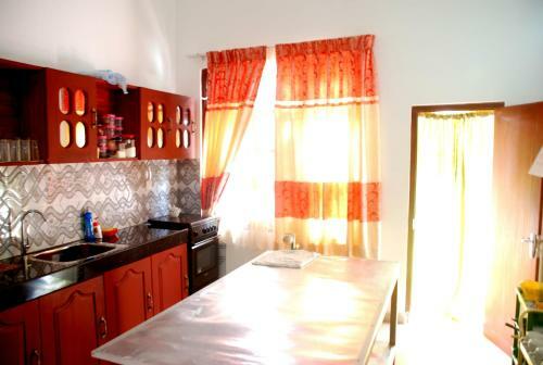 Hostal Kandyan White Holiday Homes