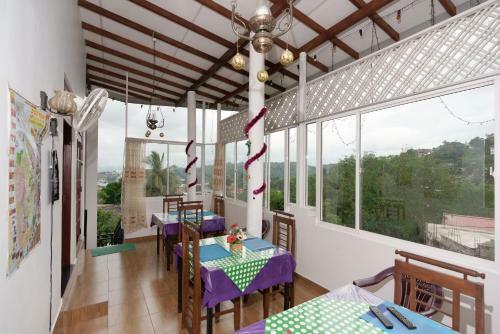 Hostal Kandyan White Holiday Homes