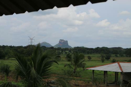 Hotel Sigiriya Farm Garden Resort