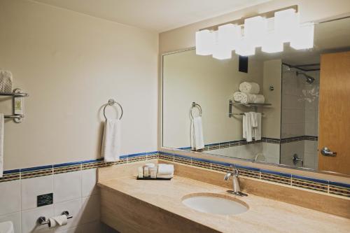 Hotel Embassy Suites Dorado Del Mar Beach & Golf Resort