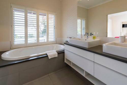 Number Eleven Self-catering Villa