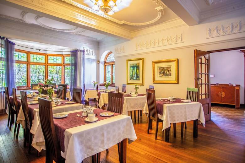 Hostal Cape Riviera Guesthouse