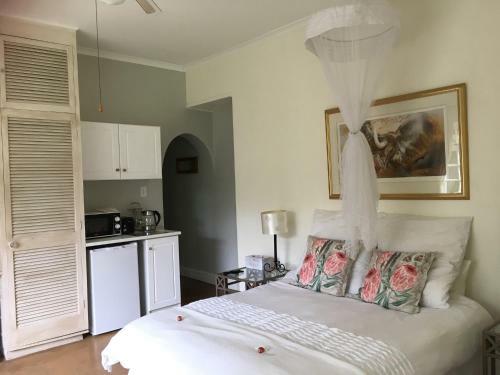 Hostal Jardin De Fees