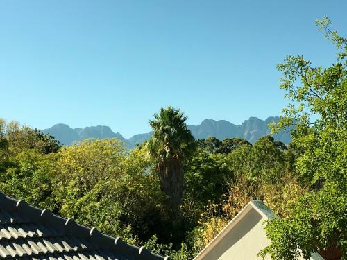 Hostal Jardin De Fees