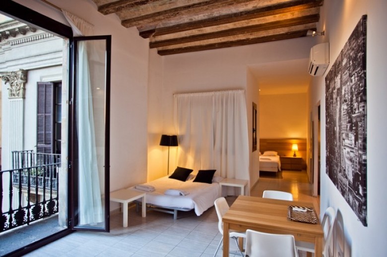 Las Ramblas Bacardi Apartments