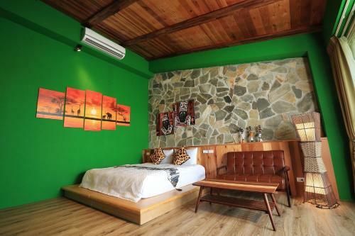 Lotung Stay B&B