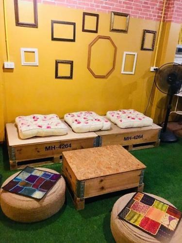 Baan Chalok Hostel