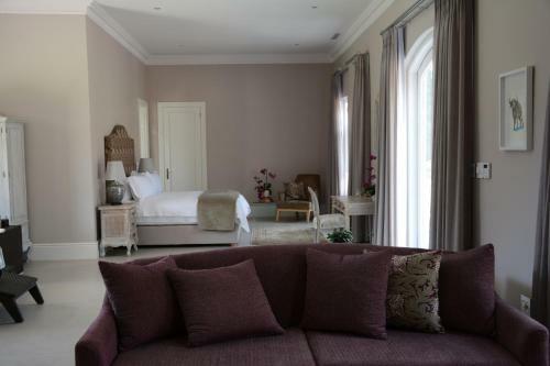 Hostal The Terraces @ Chambray Estate