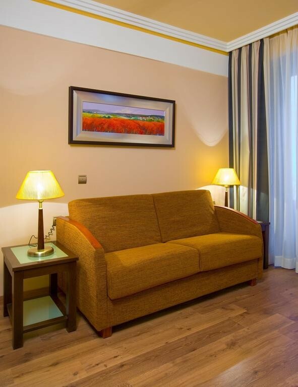 Aparthotel Suites Gran V�a 44