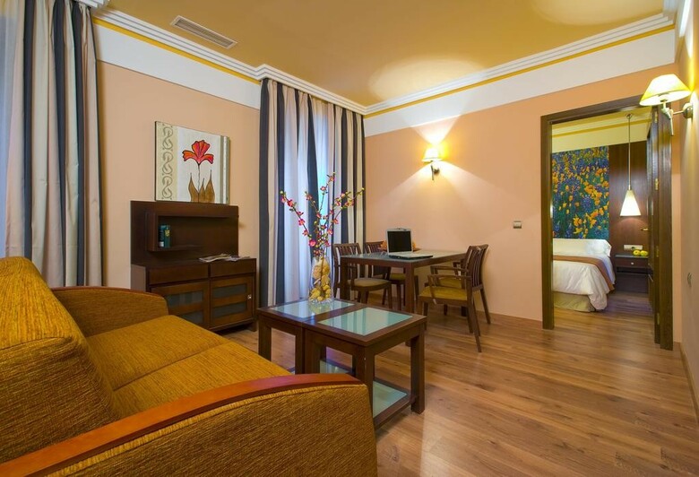 Aparthotel Suites Gran V�a 44