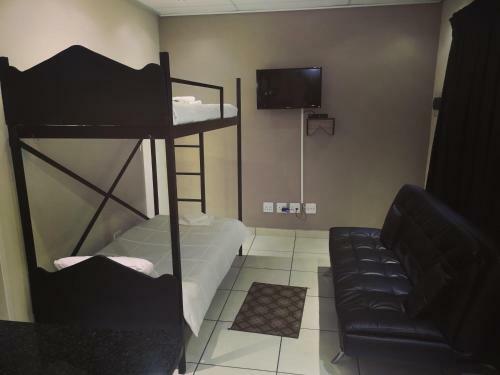 Hostal Rose Garden Overnight Stay