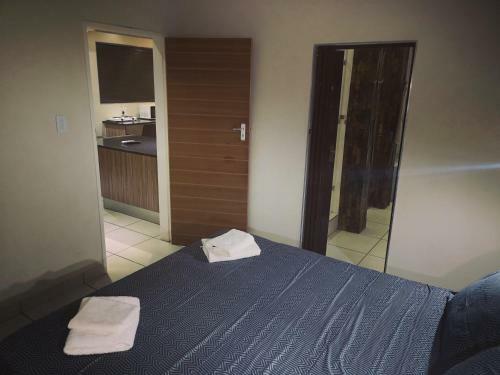 Hostal Rose Garden Overnight Stay