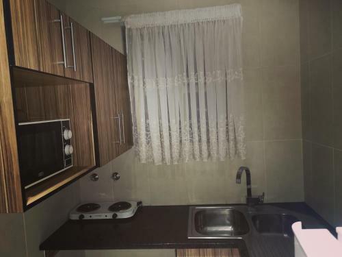 Hostal Rose Garden Overnight Stay