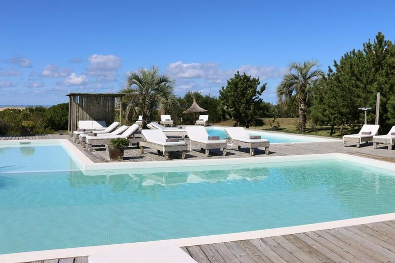 Casa Suaya Hotel