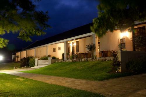 Villa Swartberg Private Game Lodge
