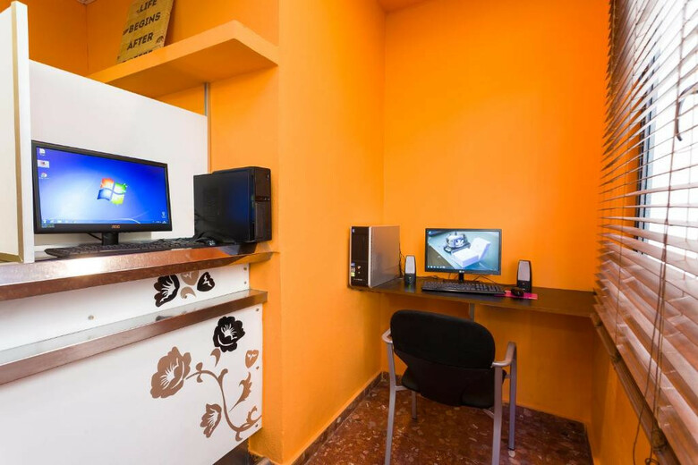Hostal Sol Y Miel
