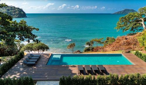 Anatta The Cliff House