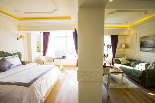 Andalouse Elegant Suite Hotel
