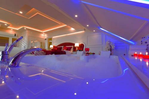 Andalouse Elegant Suite Hotel