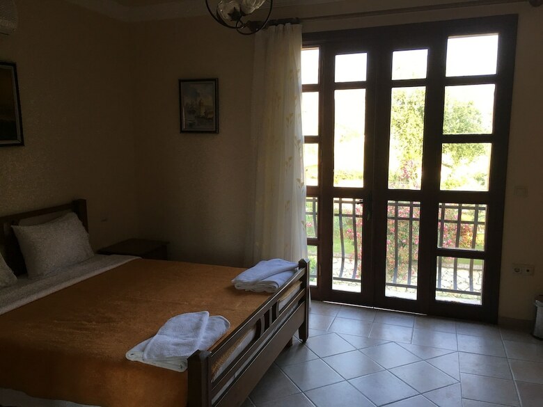 Asur Hotel & Aparts & Villas