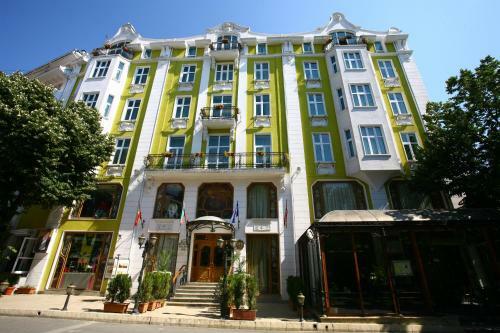 Grand Hotel London