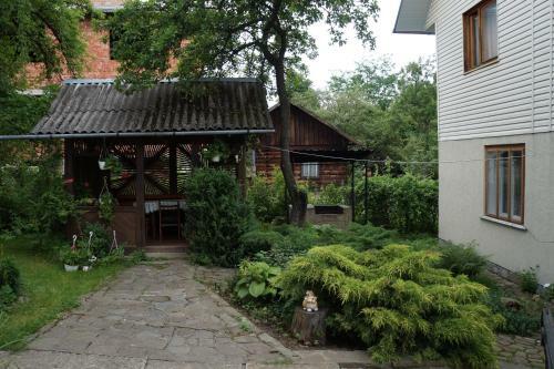 Hostal At Starunchakiv Family