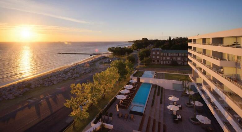 Hotel Dazzler Colonia