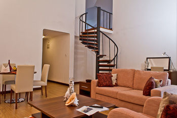 Aparthotel Heri Heights Serviced Apartments