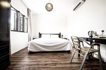 Hotel 8 Boutique By The Sea