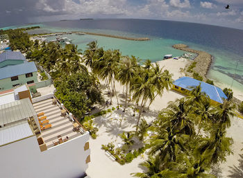 Crystal Sands Beach Hotel