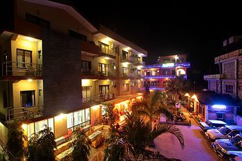 Hotel Pokhara Village Resort