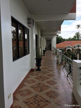 Aparthotel A Family Apartelle