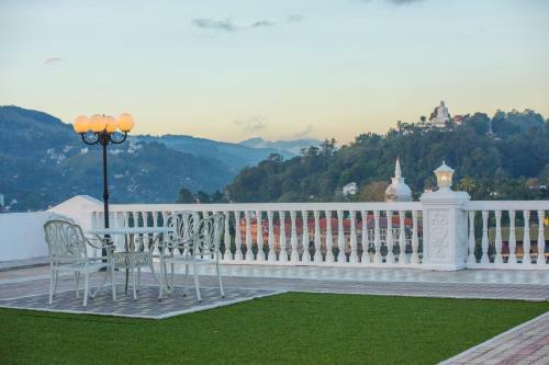 Hotel The Grand Kandyan