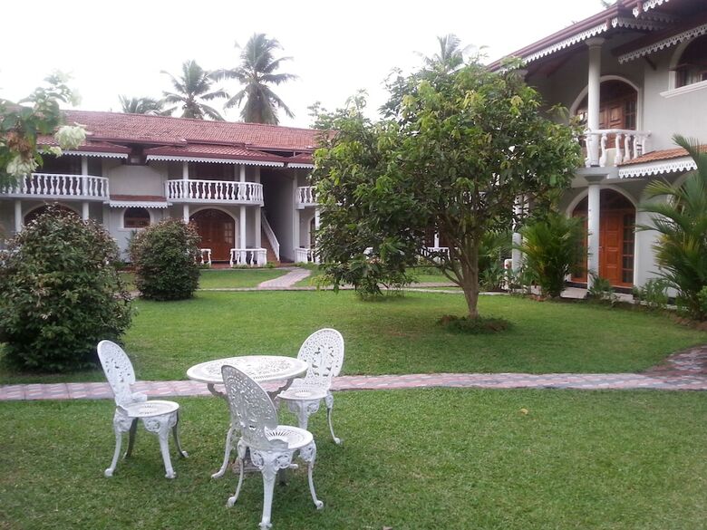 Hotel Bougainvilla