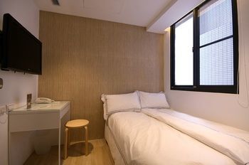 Mini West Hotel