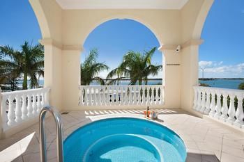 Grand Apartments