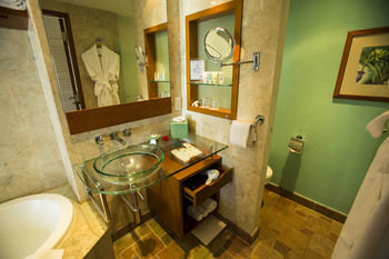 Hotel Fiesta Resort And Spa Saipan