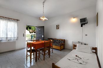 Aparthotel Artemis Apartments