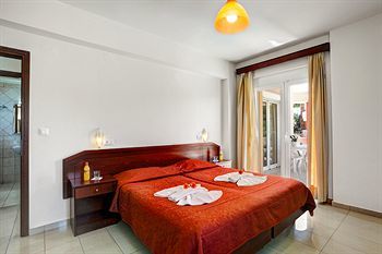 Aparthotel Artemis Apartments