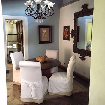 Hotel La Casa Rosada