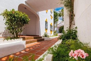 Aparthotel Apartamentos Tur�sticos Las Rosas De Capistrano