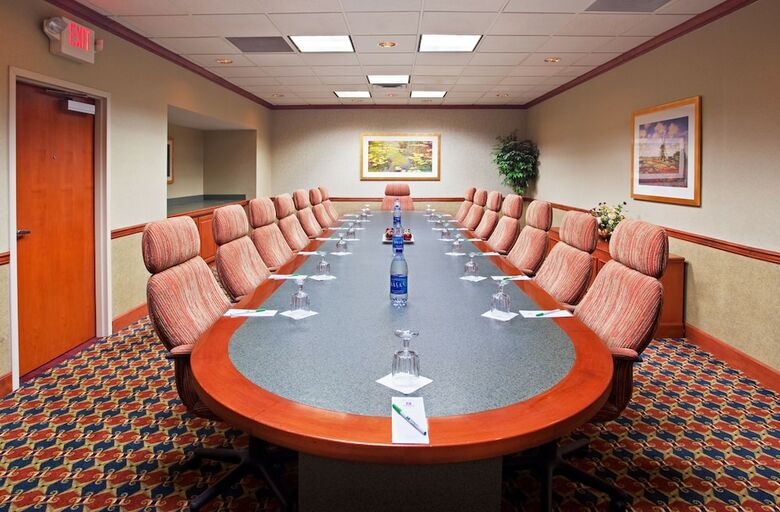 Holiday Inn Hotel & Suites Cin