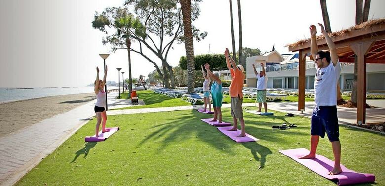 Poseidonia Beach Hotel