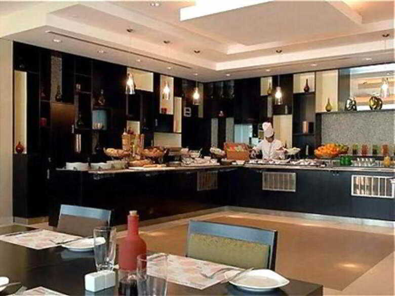Hotel Express By Holiday Inn Dubai Internet City
