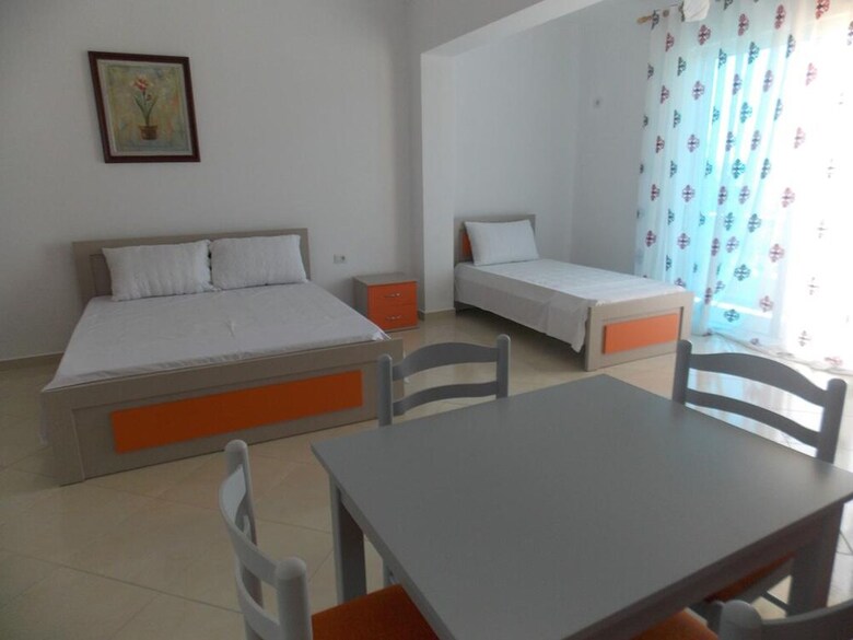 Hostal Guest House Vila Bega