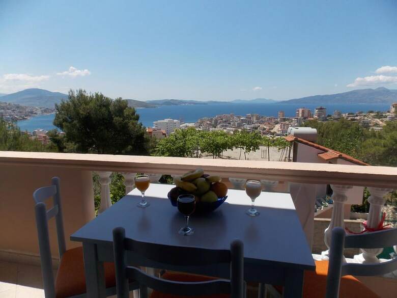 Hostal Guest House Vila Bega