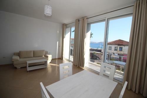 Kristina Apartments