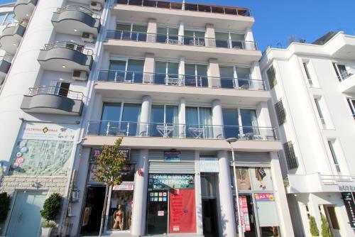 Kristina Apartments